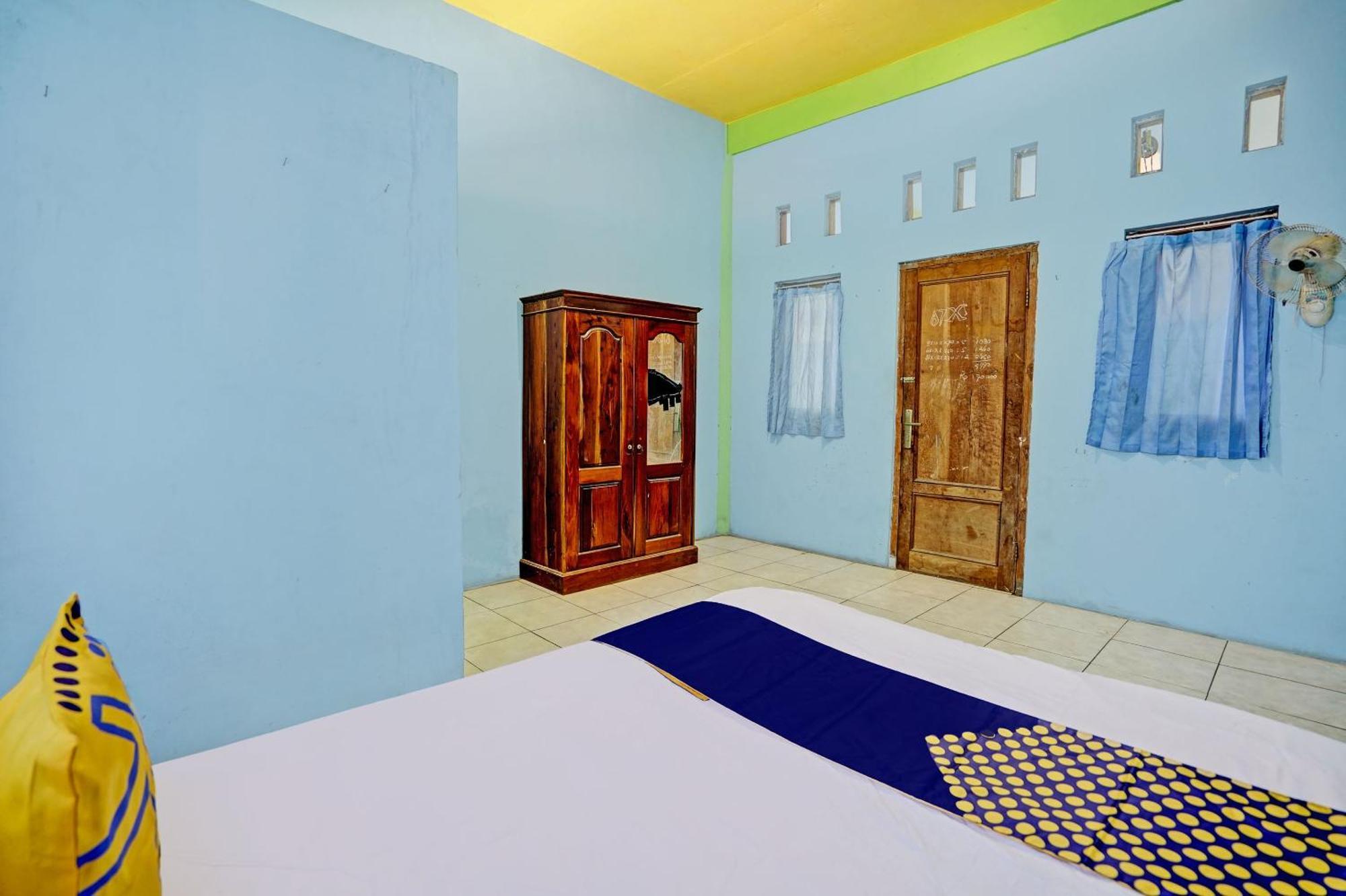 Oyo Life 93037 Nova Jaya Homestay Syariah Lamongan エクステリア 写真