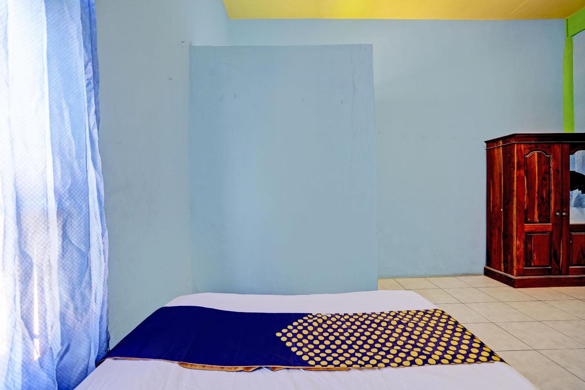 Oyo Life 93037 Nova Jaya Homestay Syariah Lamongan エクステリア 写真